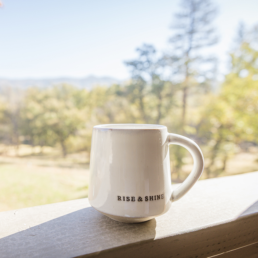 sierraskyranch-homepage-lingerlongeroverbreakfast