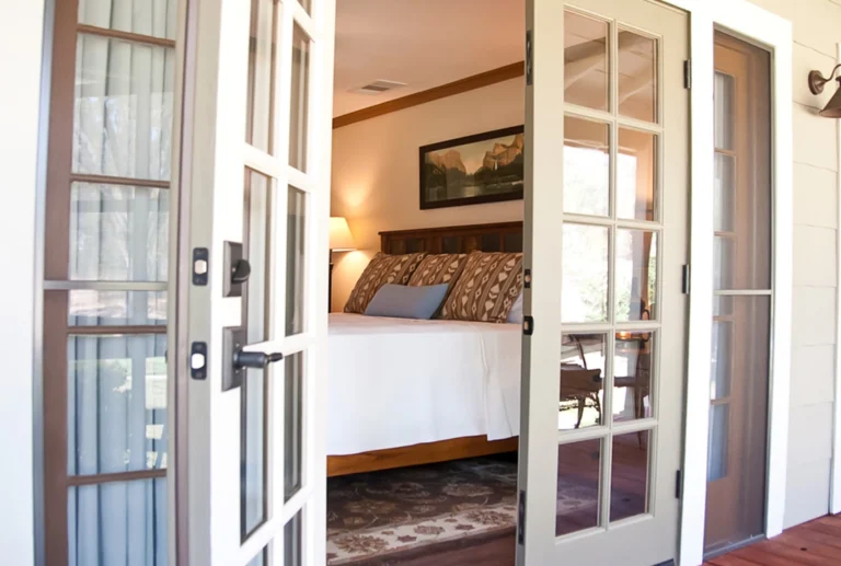 Single King Bed Accessible