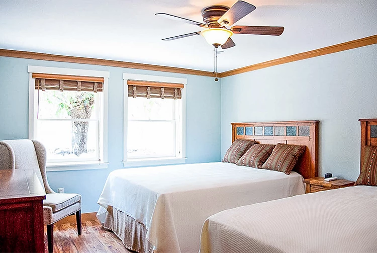 sierraskyranch rooms and suites double queen 2 room suite-image